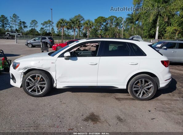 WA1DECF33M1082113 2021 AUDI Q3 White სალონის 360-გრადუსიანი ხედი