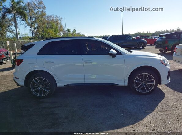 WA1DECF33M1082113 2021 AUDI Q3 White უკანა სალონის ხედი