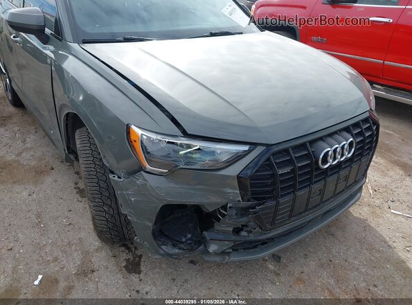 WA1DECF35M1052434 2021 AUDI Q3 Gray Vista frontal