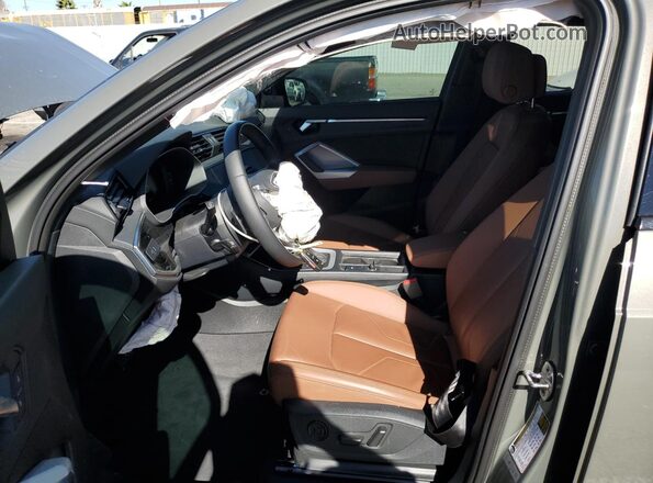 WA1DECF35P1103788 2023 AUDI Q3 Gray წინა სალონის ხედი