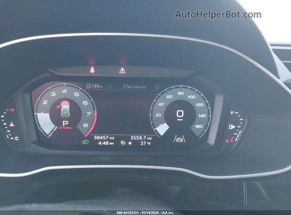 WA1DECF38P1105986 2023 AUDI Q3 White Вид задніх сидінь