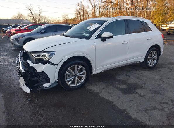 WA1DECF38P1105986 2023 AUDI Q3 White Передня ліва чверть