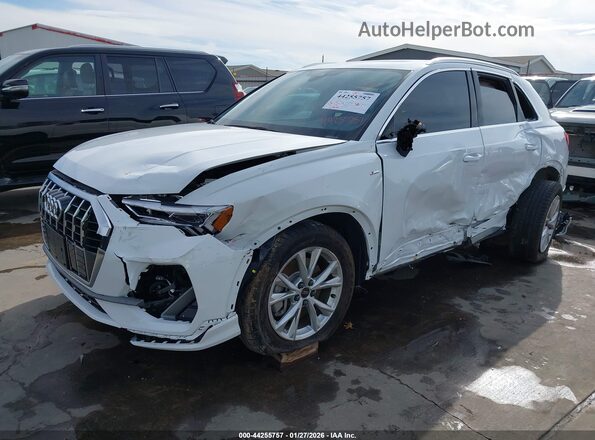 WA1DECF39P1136664 2023 AUDI Q3 White წინა მარცხენა ხედი სამი მეოთხედიდან