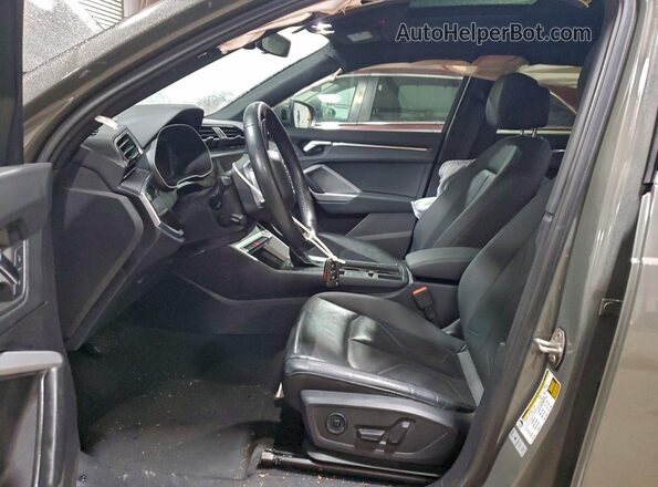 WA1DECF3XK1085152 2019 AUDI Q3 Gray წინა სალონის ხედი