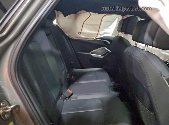 WA1DECF3XK1085152 2019 AUDI Q3 Gray უკანა სალონის ხედი