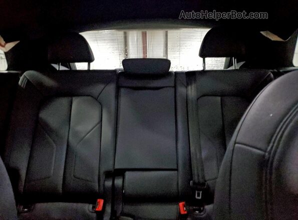 WA1DECF3XK1085152 2019 AUDI Q3 Gray უკანა სავარძლების ხედი