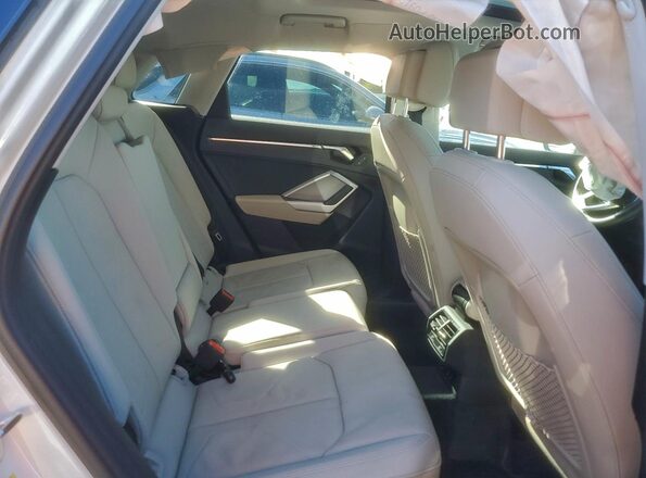 WA1DECF3XN1005126 2022 AUDI Q3 Белый Вид задней части салона