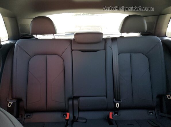 WA1DECF3XR1154402 2024 AUDI Q3 Black Widok tylnych siedzeń