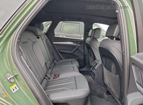 WA1EAAFY1R2140351 2024 AUDI Q5 Green Вид задніх сидінь