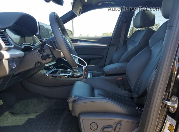 WA1EAAFY2R2035804 2024 AUDI Q5 Black Вид салону спереду