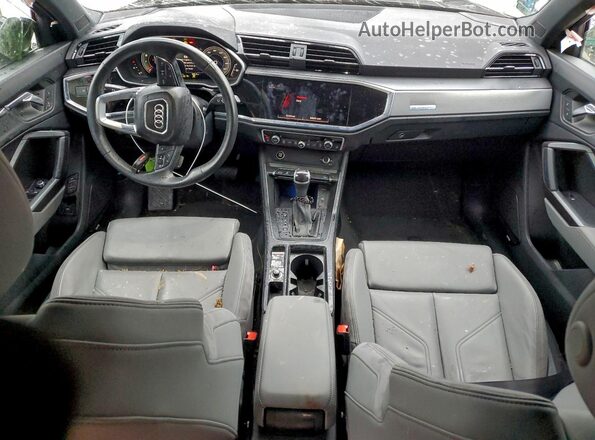WA1EECF31N1044482 2022 AUDI Q3 Black Առջևի վահանակի տեսք
