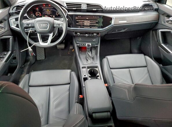 WA1EECF31R1024268 2024 AUDI Q3 Red 