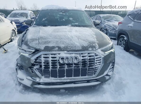 WA1EECF31R1174302 2024 AUDI Q3 Gray Instrument cluster view