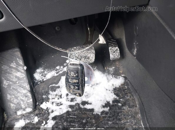 WA1EECF31R1174302 2024 AUDI Q3 Gray Dashboard view