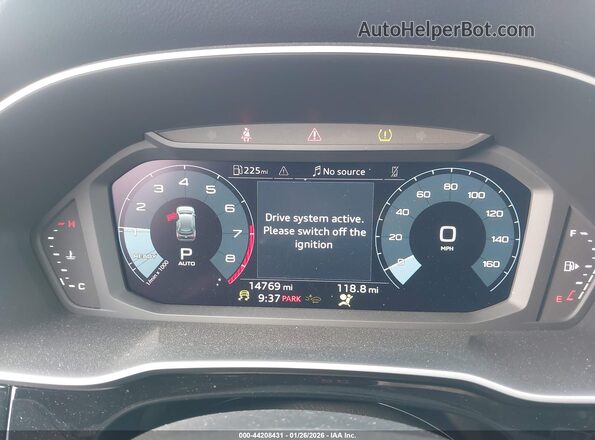 WA1EECF31R1174302 2024 AUDI Q3 Gray Rear seats view