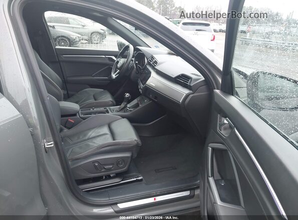 WA1EECF35M1088581 2021 AUDI Q3 Gray Սալոնի դիմացի տեսք