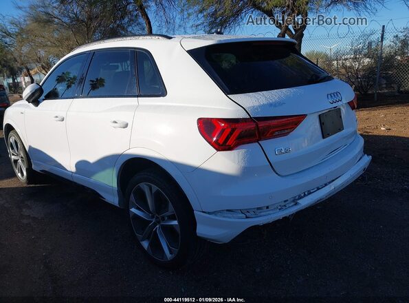 WA1EECF35N1130121 2022 AUDI Q3 White Front view