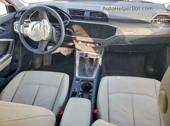 WA1EECF35R1180202 2024 AUDI Q3 White წინა პანელის ხედი