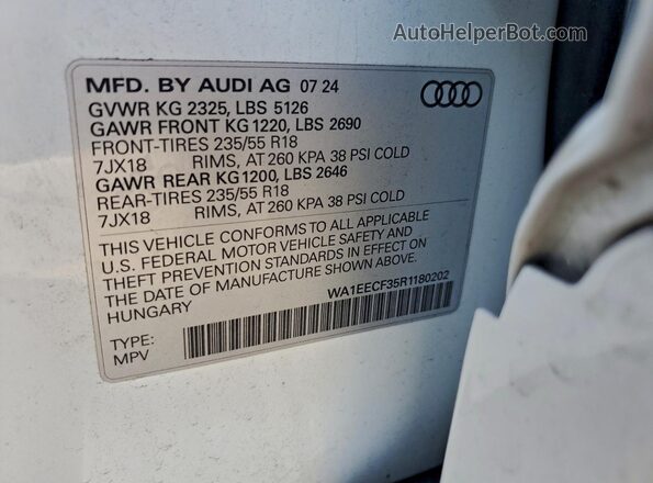 WA1EECF35R1180202 2024 AUDI Q3 White ძრავის განყოფილების ხედი