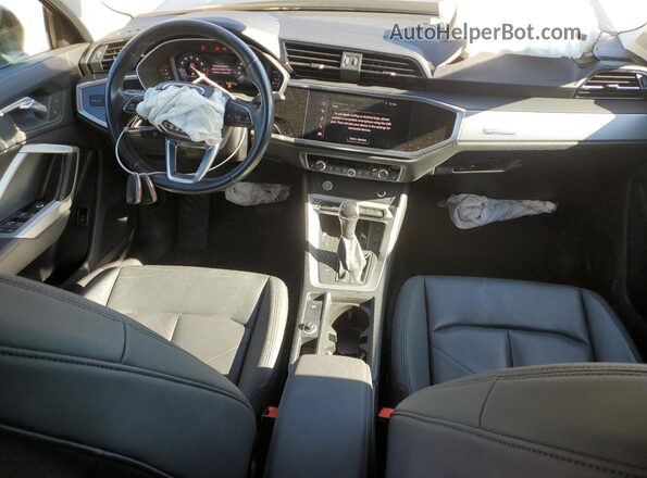 WA1EECF36K1068949 2019 AUDI Q3 Black Vista del salpicadero