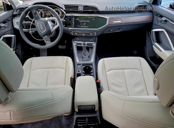 WA1EECF36S1079532 2025 AUDI Q3 Blue Dashboard view