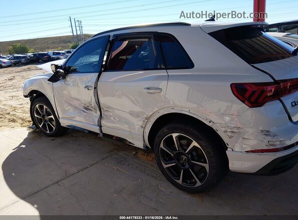 WA1EECF37S1108522 2025 AUDI Q3 White Rear interior view