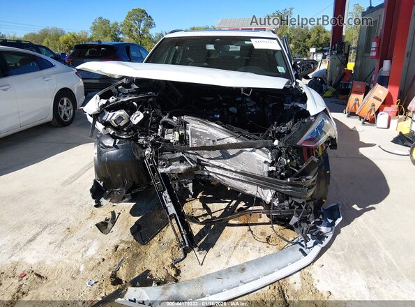 WA1EECF37S1108522 2025 AUDI Q3 White Front view
