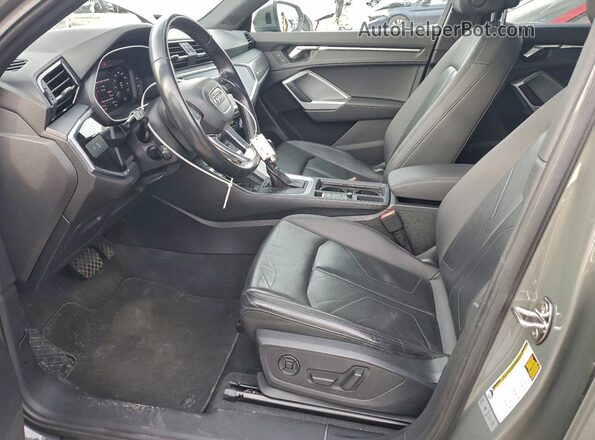 WA1EECF38K1072873 2019 AUDI Q3 Gray Vista interior delantera