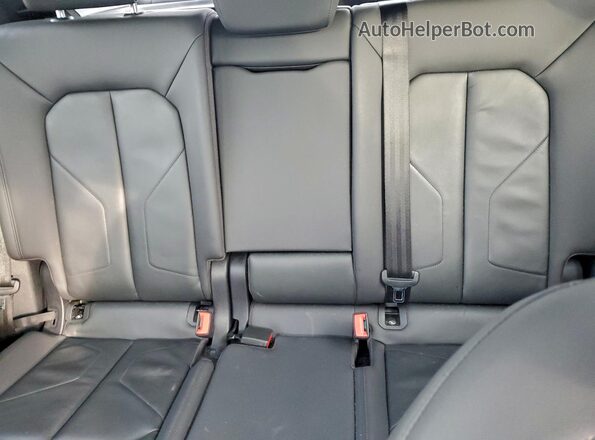 WA1EECF38K1072873 2019 AUDI Q3 Gray Vista de los asientos traseros