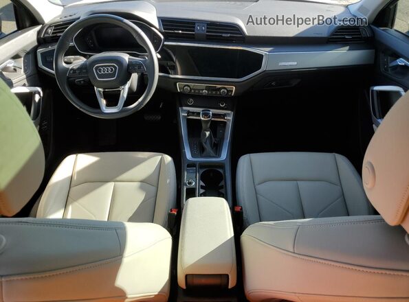 WA1EECF38P1143867 2023 AUDI Q3 White Dashboard view