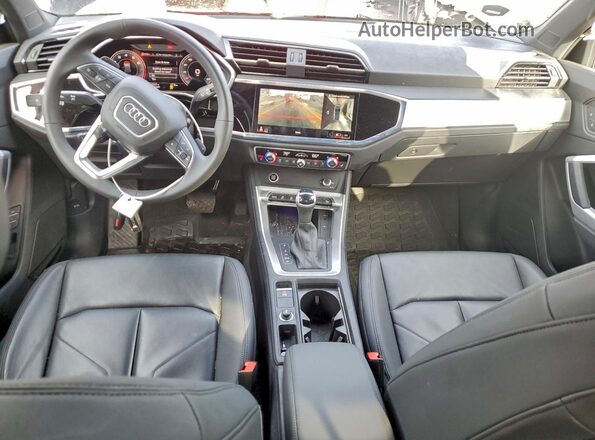 WA1EECF38R1168951 2024 AUDI Q3 Black Dashboard view