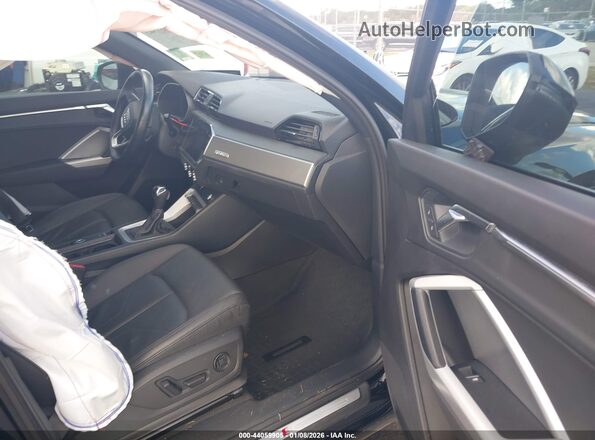 WA1EECF39N1051891 2022 AUDI Q3 Black Widok wnętrza z przodu