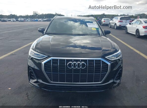 WA1EECF39N1051891 2022 AUDI Q3 Black Widok wnętrza z tyłu