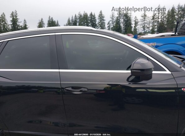 WA1EECF39N1121289 2022 AUDI Q3 Black Սալոնի 360 աստիճան տեսք