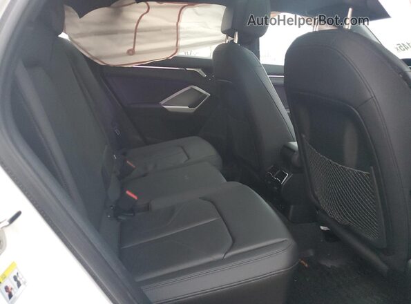 WA1EECF3XR1021563 2024 AUDI Q3 White Вид задньої частини салону