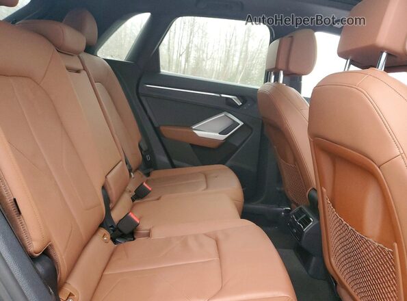 WA1EEDF38N1019729 2022 AUDI Q3 Black უკანა სალონის ხედი
