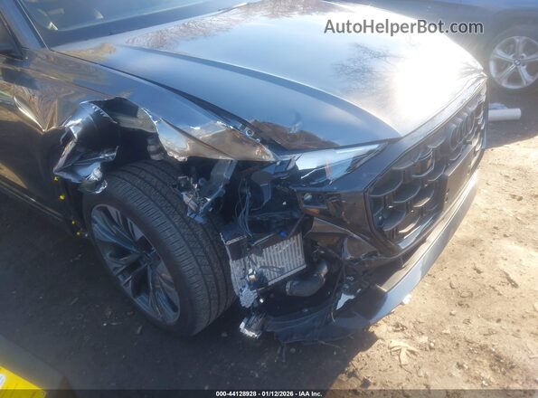 WA1EVBF12SD003216 2025 AUDI Q8 Gray Front view