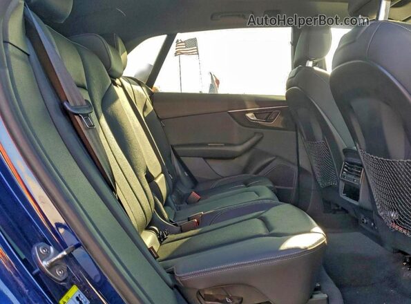 WA1EVBF1XLD015552 2020 AUDI Q8 Blue Widok wnętrza z tyłu