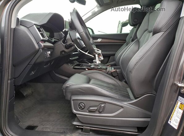 WA1FAAFY8N2024756 2022 AUDI Q5 Серый Вид салона спереди