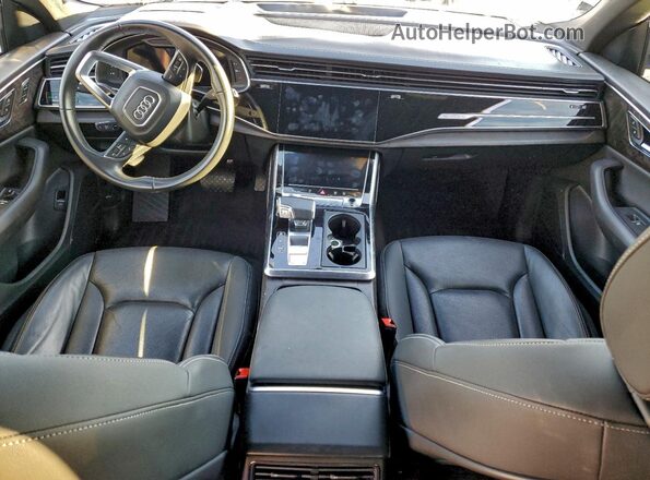 WA1FVAF12MD022947 2021 AUDI Q8 White Вид панелі приладів