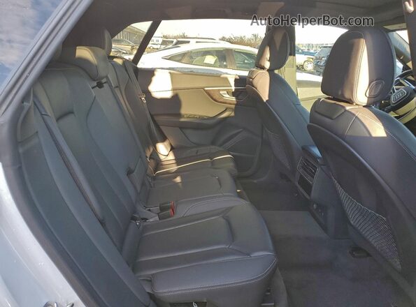 WA1FVAF12MD022947 2021 AUDI Q8 White Вид задньої частини салону