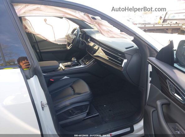 WA1FVAF14MD035442 2021 AUDI Q8 White წინა სალონის ხედი