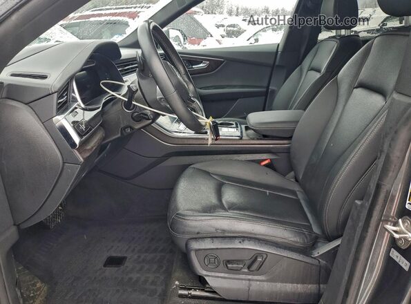 WA1FVAF15MD028564 2021 AUDI Q8 Gray Vista interior delantera