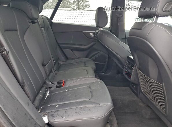 WA1FVAF15MD028564 2021 AUDI Q8 Gray Vista interior trasera