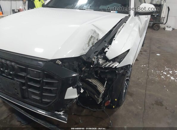 WA1FVAF1XMD036644 2021 AUDI Q8 White Front view