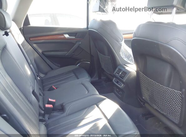 WA1G2AFY0N2018225 2022 AUDI Q5 White VIN sticker view