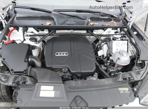 WA1GAAFY2P2097077 2023 AUDI Q5 White Հետևի տեսք