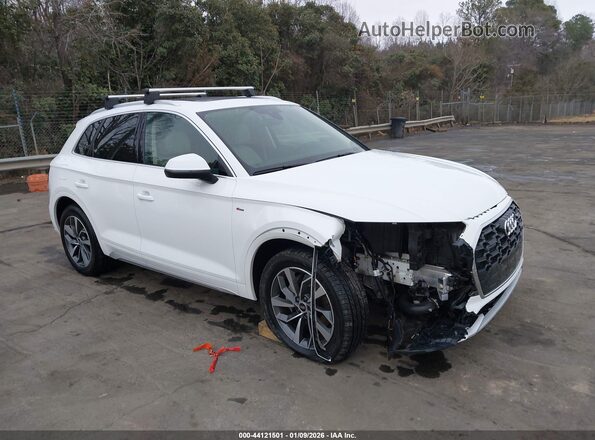 WA1GAAFY2P2097077 2023 AUDI Q5 White Սալոնի հետևի տեսք