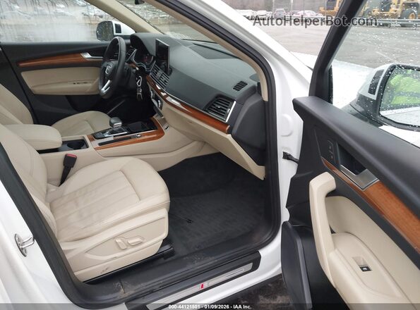 WA1GAAFY2P2097077 2023 AUDI Q5 White Սալոնի դիմացի տեսք
