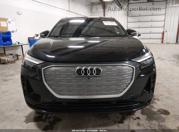 WA1H2BFZ1NP033824 2022 AUDI Q4 Черный Вид задней части салона